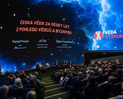 oslava v Planetariu